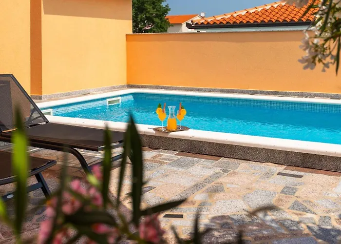 Jasminka By Guide Peroj