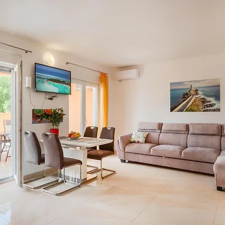 Jasminka By Guide 别墅 佩罗杰