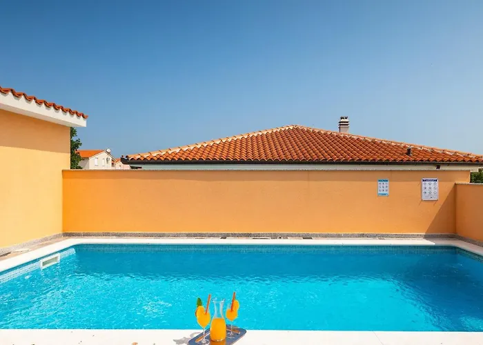 Villa Jasminka By Guide