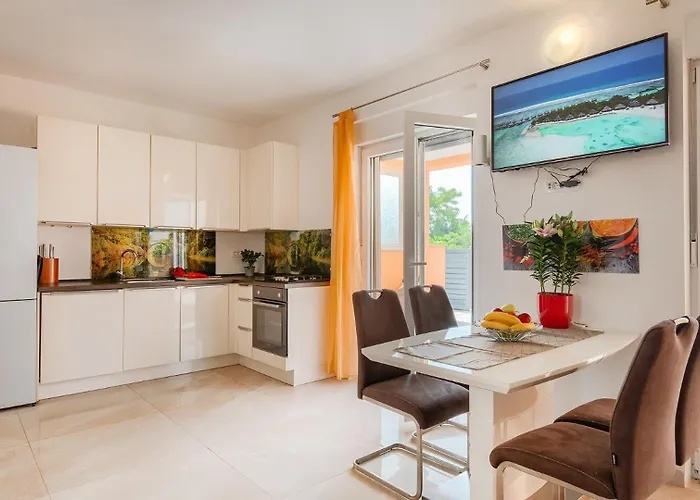 Jasminka By Guide Peroj