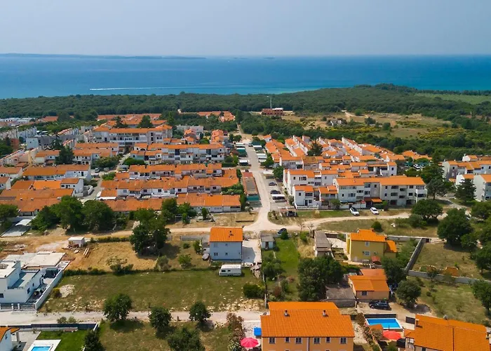 别墅 Jasminka By Guide 佩罗杰